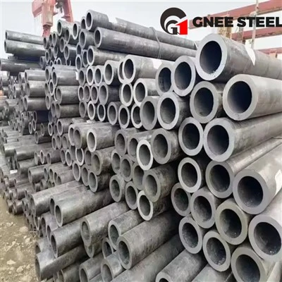 Quelle est la résistance au fluage des tubes en acier allié ?